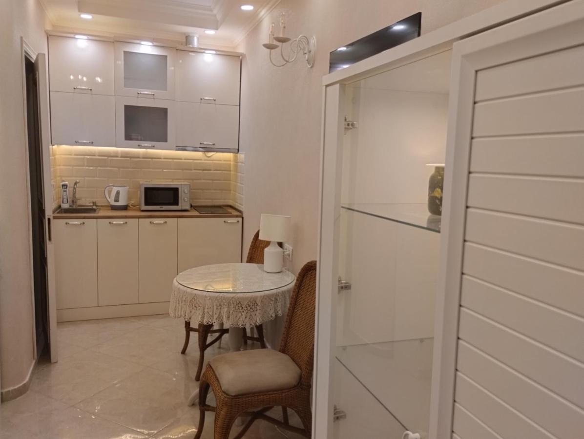 Room In Sololaki Tbilisi Exterior foto